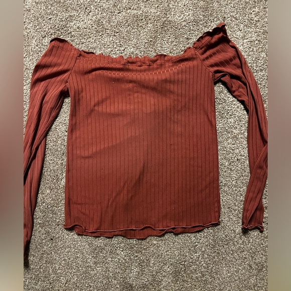 Shoulder Cropped Long sleeve - Picture 2 of 3